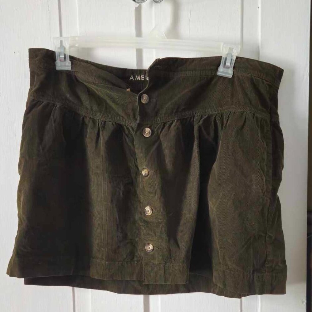 American Eagle Green Corduroy Short Skirt Sz XL/18